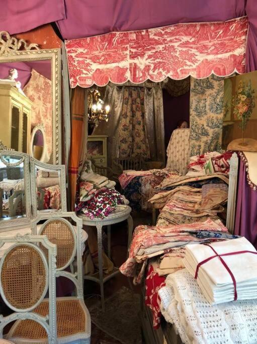 Pause En Provence Au Village Des Antiquaires De La Gare